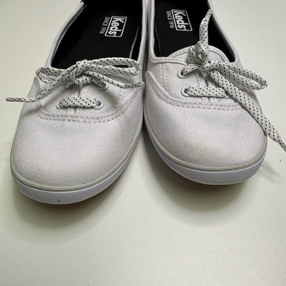 Keds Women’s 7 T-Cup Teacup CVO Pumps White Canvas Mini Sneakers Rubber Outsole - Picture 2 of 11